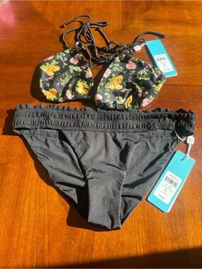 NWT beach bunny bikini DD, XL set